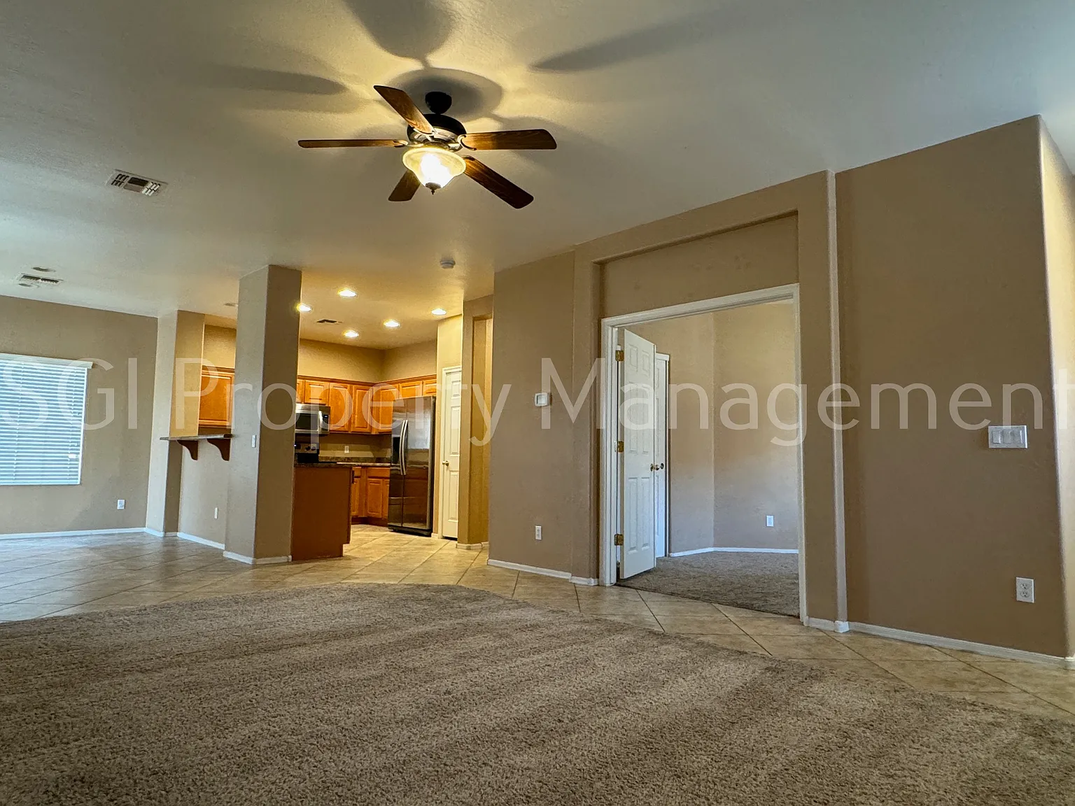 Gorgeous Suprise Farms home ready for move in — Photo 3