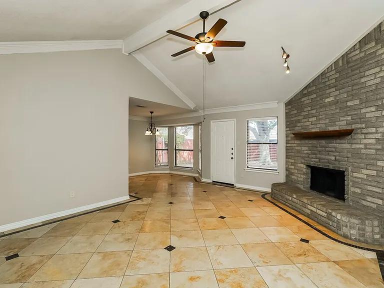3400 Meadowmoor St — Photo 5