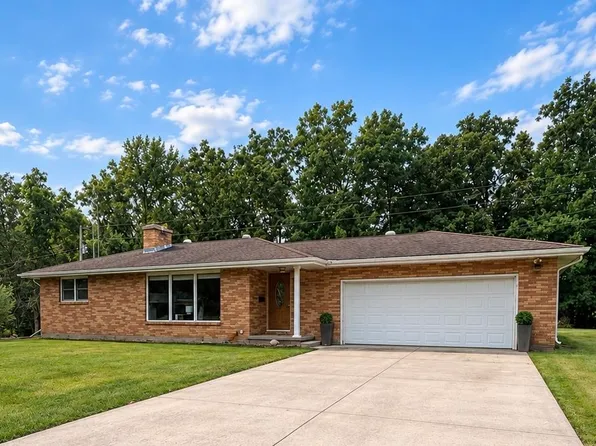 30742 Oak Ln, Bellevue, IA 52031