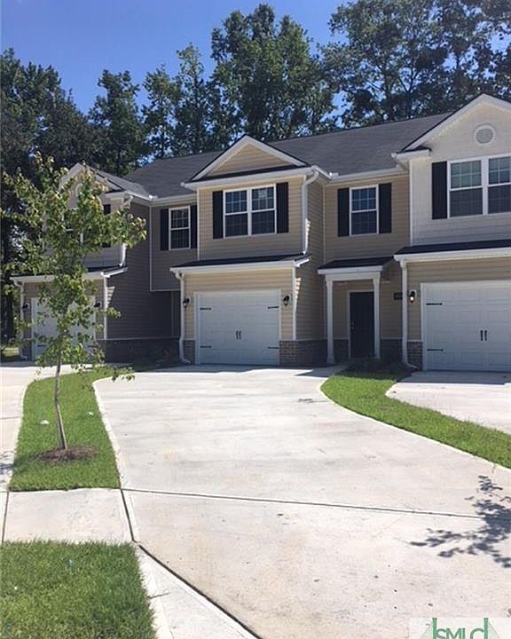 Front of townhouse 503 Ferguson Ln