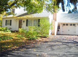 8 W Cavalier Rd, Scottsville, NY 14546