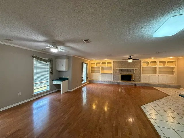 202 Adams Dr — Photo 7