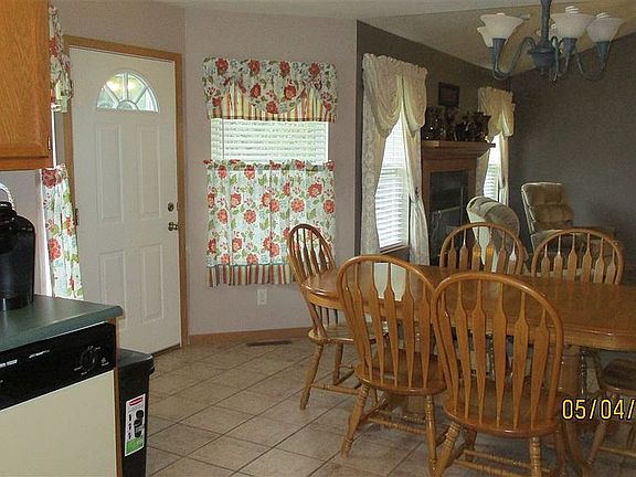 5th image of 10131 Ashwood Forest Dr