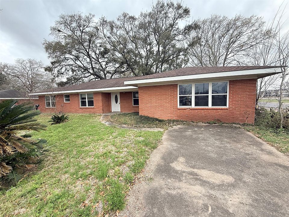 1st image of 4100 Mockingbird Ln