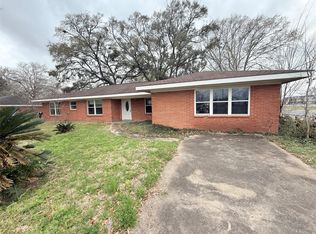 4100 Mockingbird Ln, Bay City, TX 77414