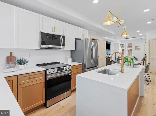 1222 N Potomac St, Baltimore, MD 21213
