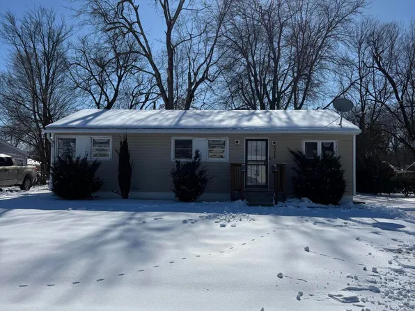 5214 Red Oak Ln, Louisville, KY 40218