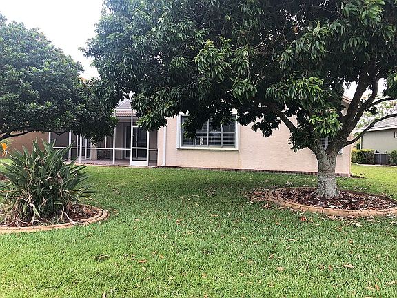 4th image of 538 NW Waverly Cir