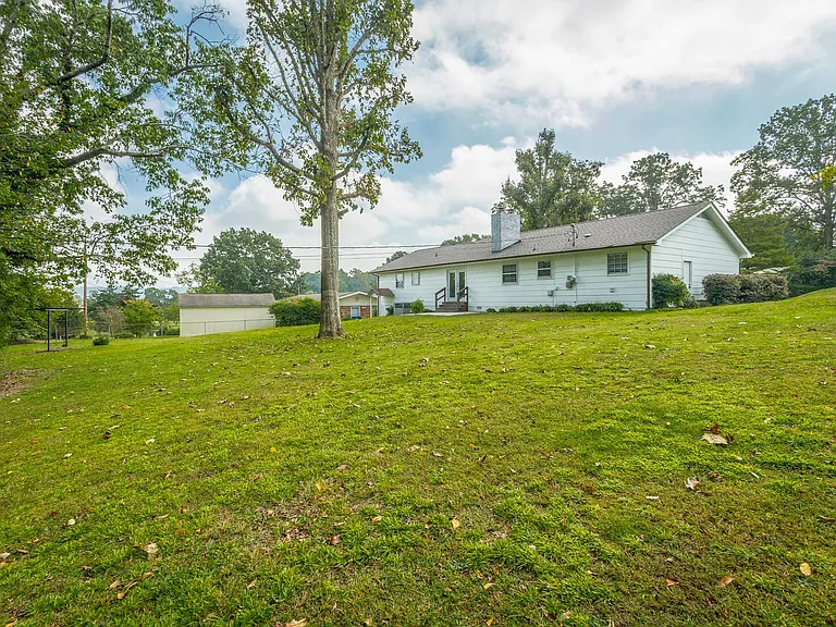 1403 Clearpoint Dr — Photo 38