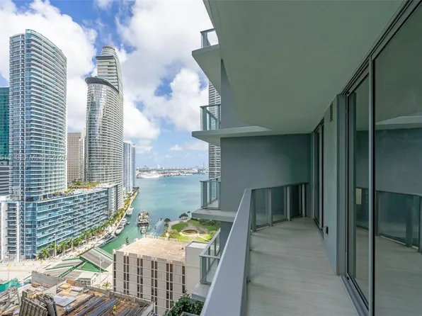 77 SE 5th St, Miami, FL