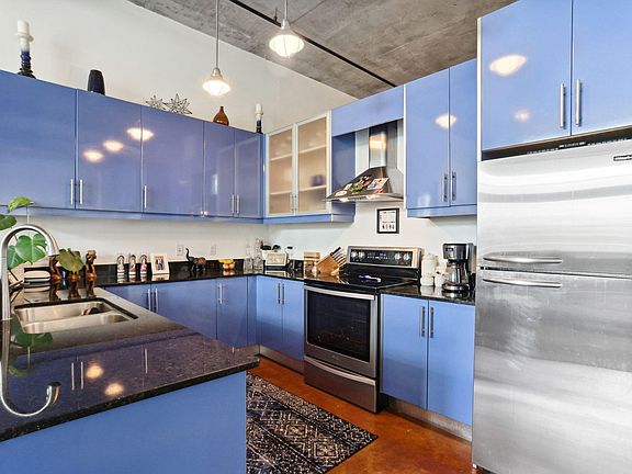 3rd image of 180 NE 4th Avenue #307