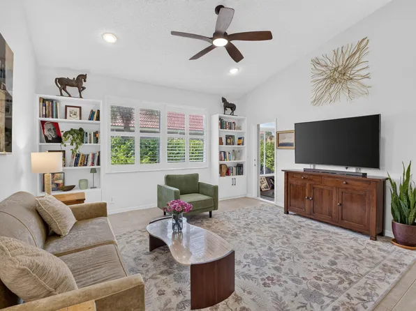 6272 PETUNIA Road, Delray Beach, FL 33484