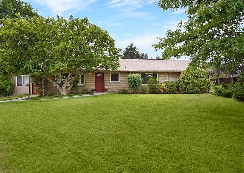 1st image of 9463 Viewcrest Dr