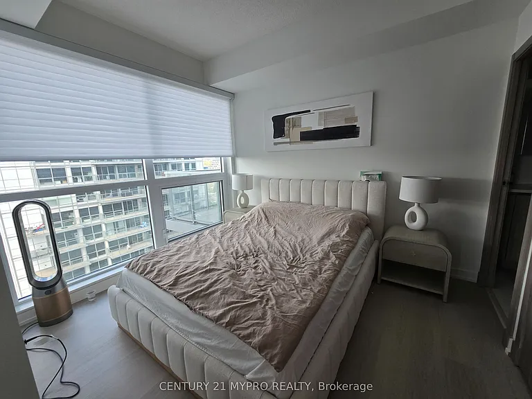 27 McMahon Dr #1806 — Photo 24