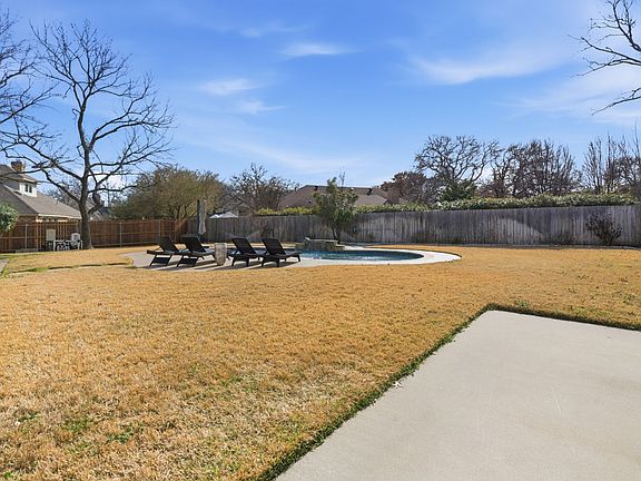 4th image of 1936 Spinnaker Ln