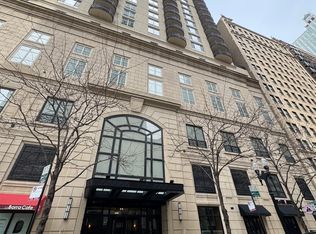 10 E Delaware Pl #9C, Chicago, IL