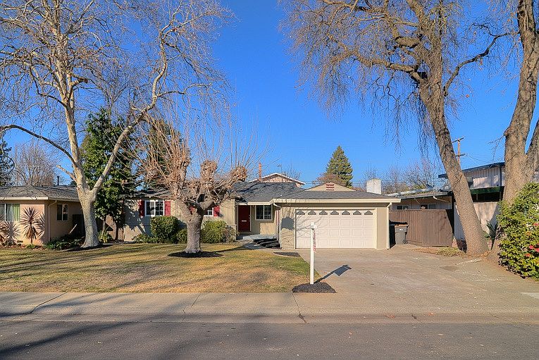 1st image of 1608 Lakewood Dr