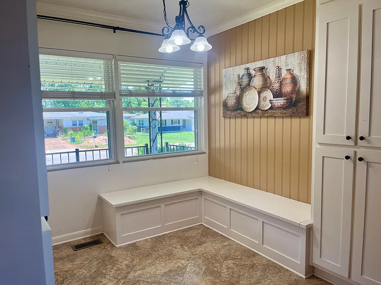 4215 Coffee Dr SW — Photo 4