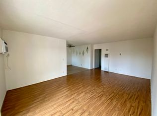 7331 Independence Ave #11, Canoga Park, CA 91303