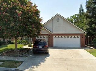 92 Athens Ave, Clovis, CA 93611