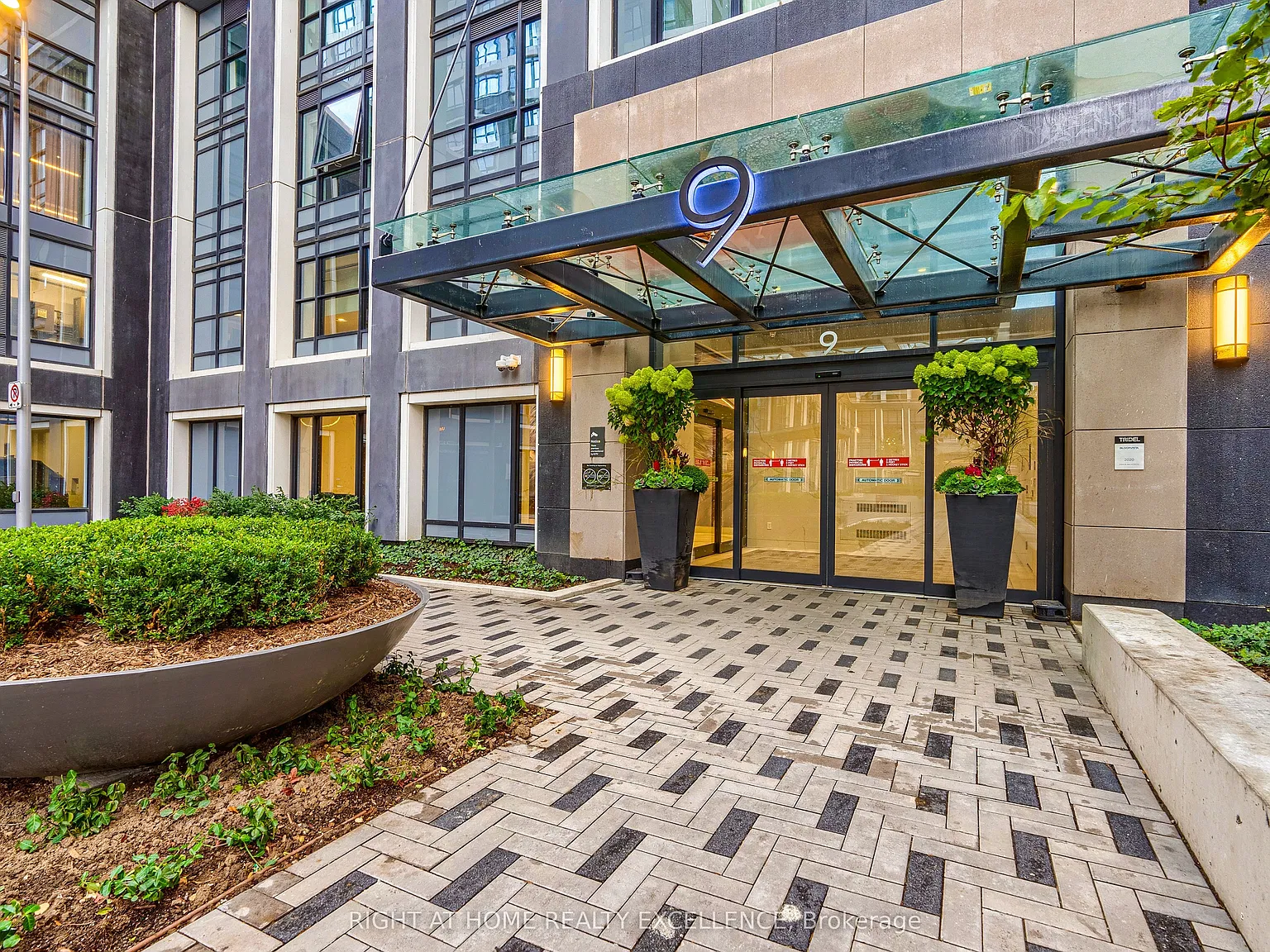 2 bed, $2,249 — Photo 2