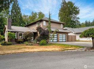 2311 Forest View Ln, Anacortes, WA