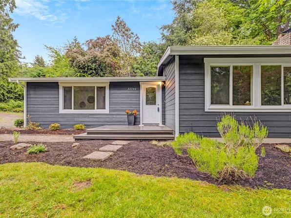 22340 Wavecrest Avenue NE, Poulsbo, WA 98370