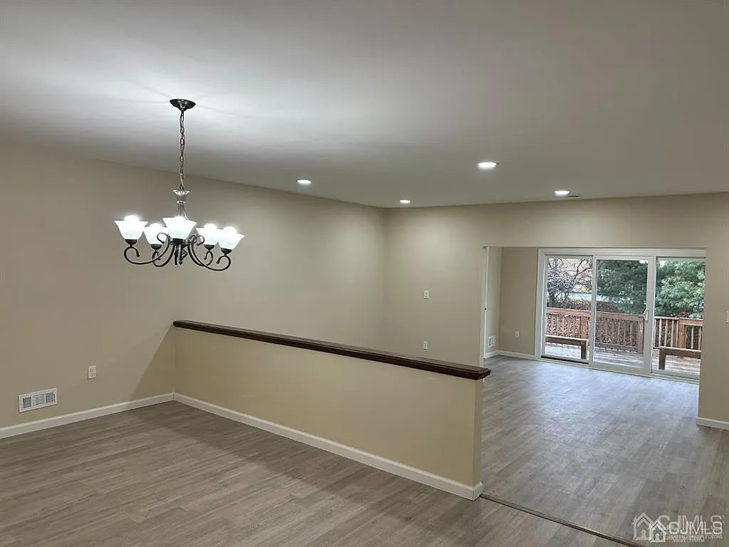 3 bed, 2.5 bath, 1760 sqft, $3,100 — Photo 4