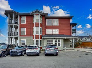 3 E Taracove Estate Dr NE #102, Calgary, AB T3J 4T3