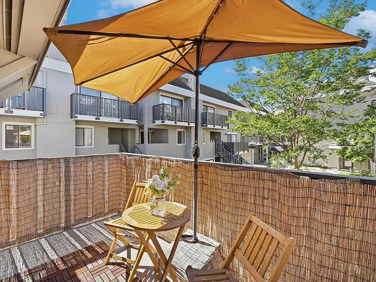 4151 El Camino Way #M — Photo 8