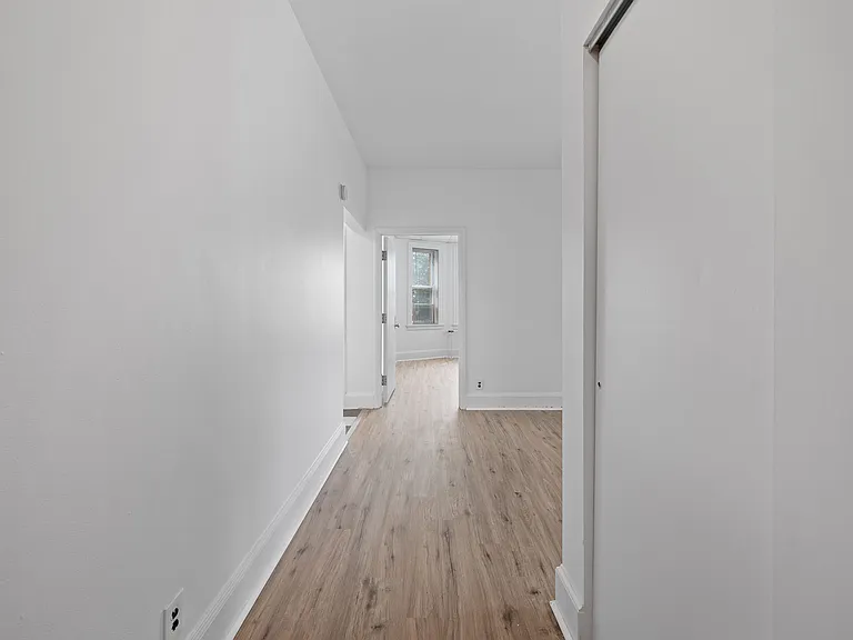 384 Probasco, Unit 14-4880 384 Probasco, Unit 14-4880