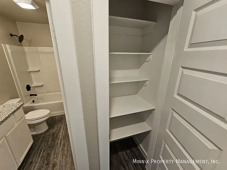 2622 Tiffin Ave — Photo 26