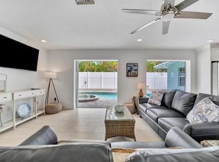 567 Venice Ln, Sarasota, FL 34242