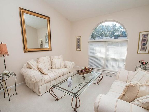 5th image of 18331 River Valley Blvd