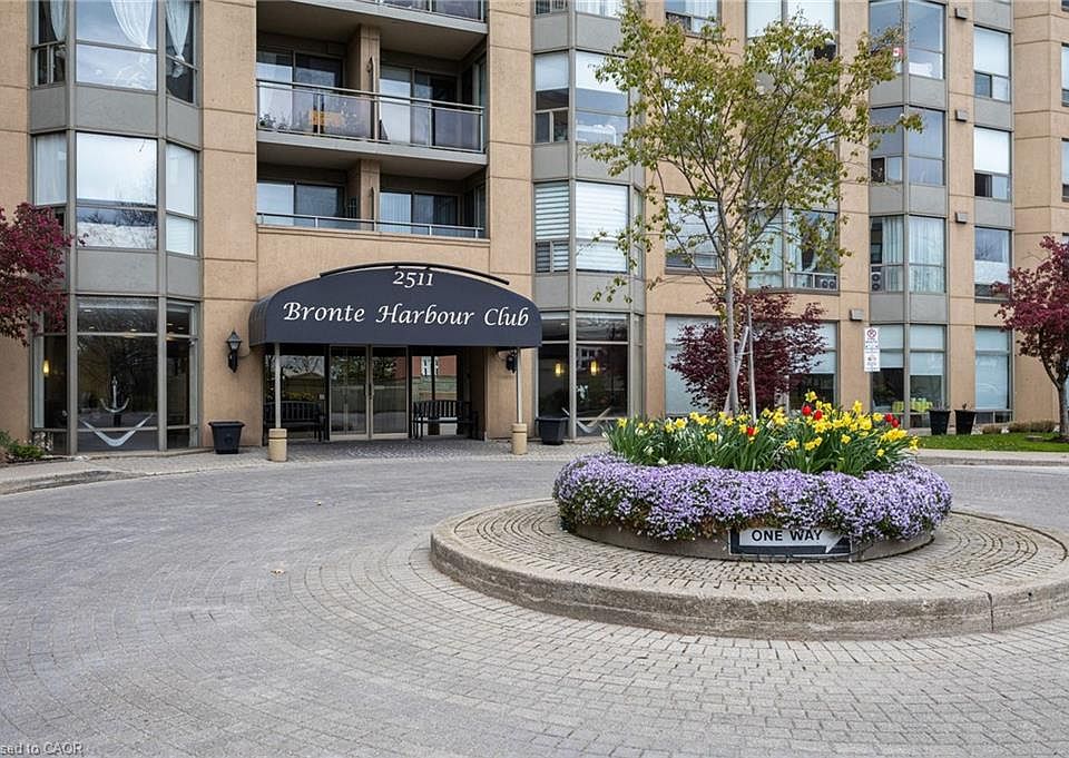 1st image of 2511 Lakeshore Rd W #311
