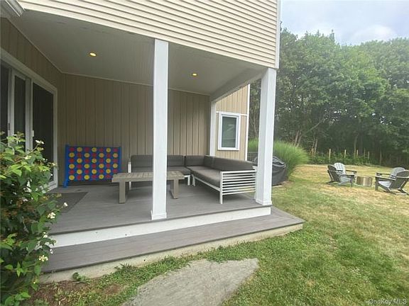 4th image of 19 W End Ave