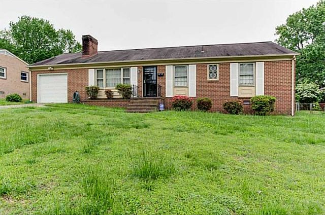 1st image of 23 Boxwood Ln