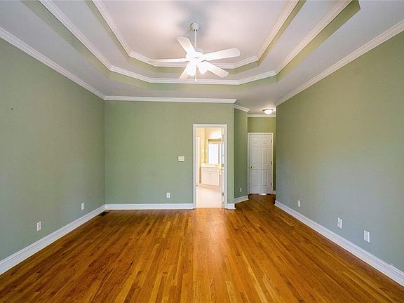 3rd image of 1021 Avery Creek Dr