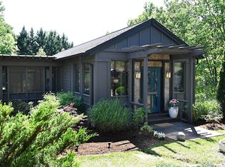 438 3rd Ave SE, Hickory, NC 28602