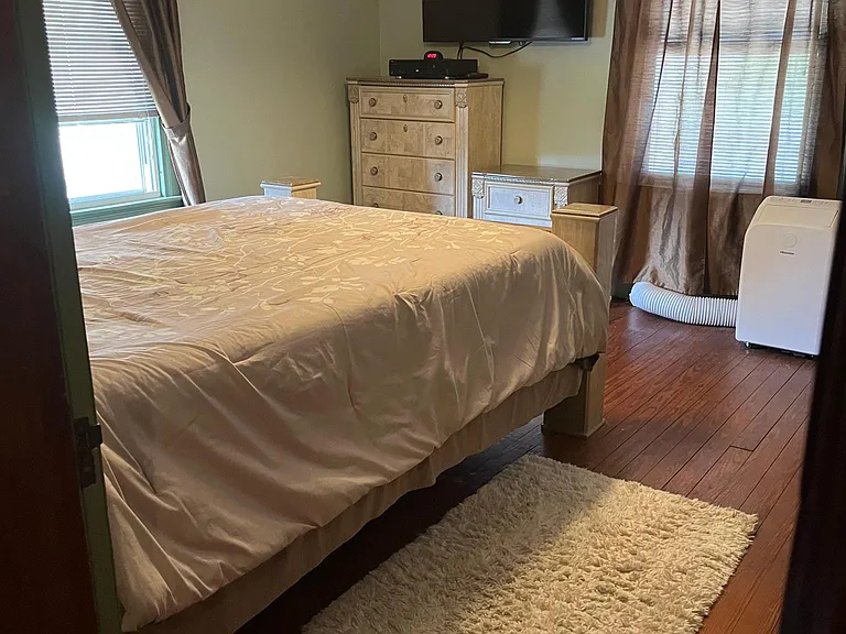 743 Creighton Ave — Photo 32