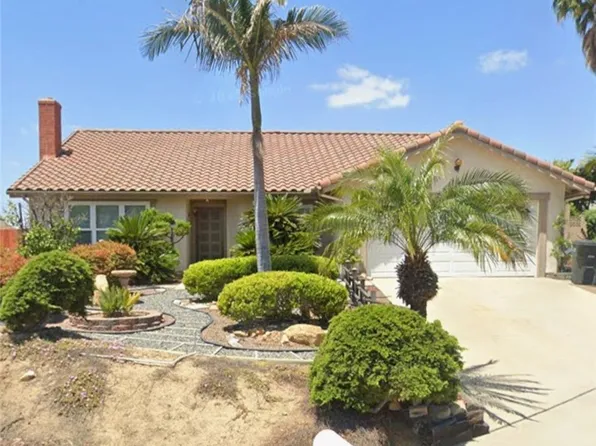 2580 N Robinhood Pl, Orange, CA 92867