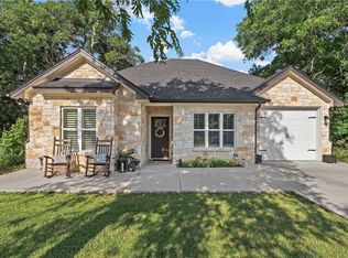 205 Cleveland St, Mcgregor, TX 76657