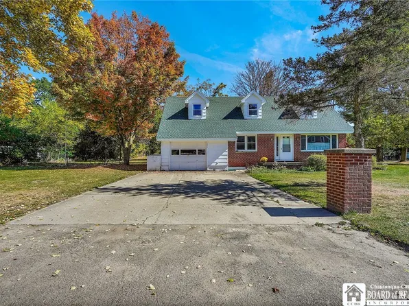 12079 Savage Rd, Sardinia, NY 14030