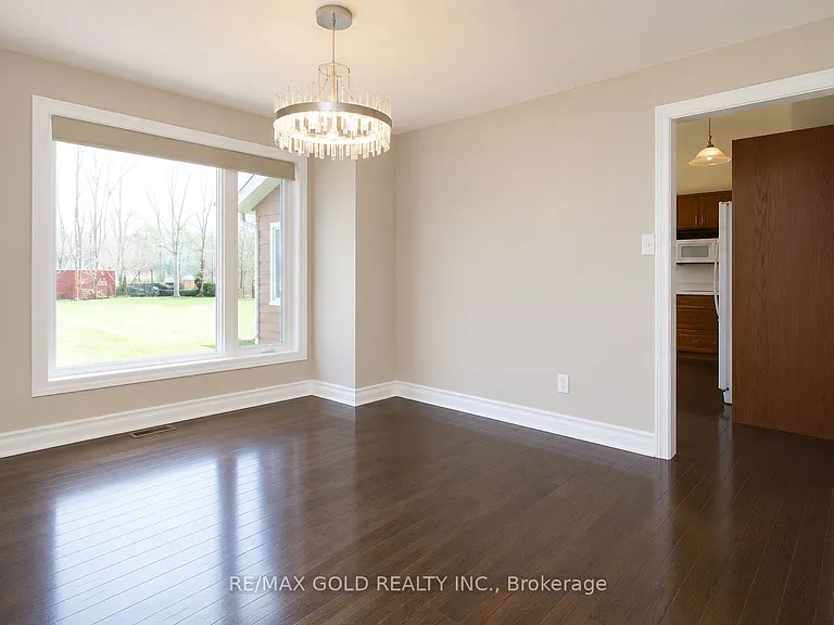 14611 Bramalea Rd — Photo 5