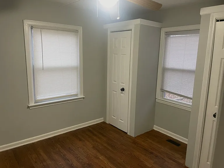 3728 S Norwood Ave — Photo 4