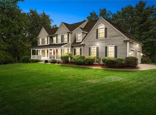 10 Jasons Grant Dr, Cumberland, RI 02864
