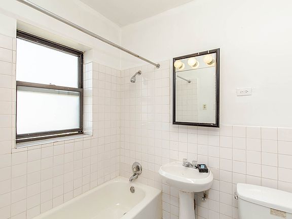 3rd image of 1370 W 79th St #1370303