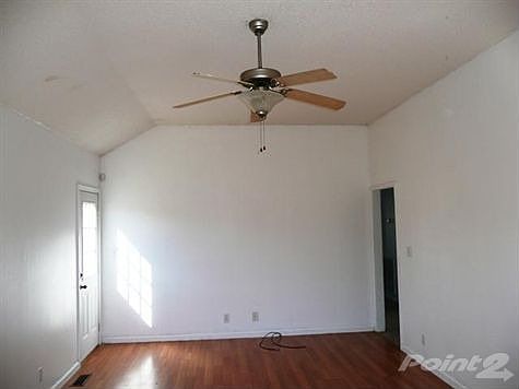 1st image of 3392 Endsworth Dr