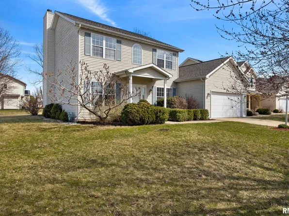 11018 N Waterton Dr, Dunlap, IL 61525