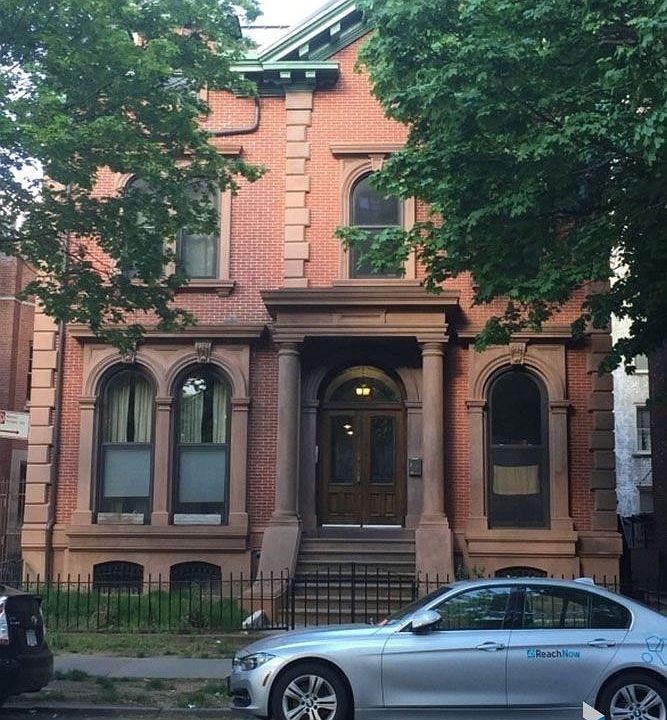1st image of 447 Clinton Ave #2